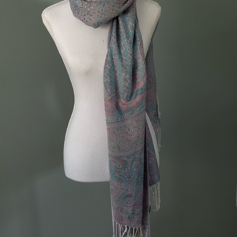 Scarf - Picture 3 of 4